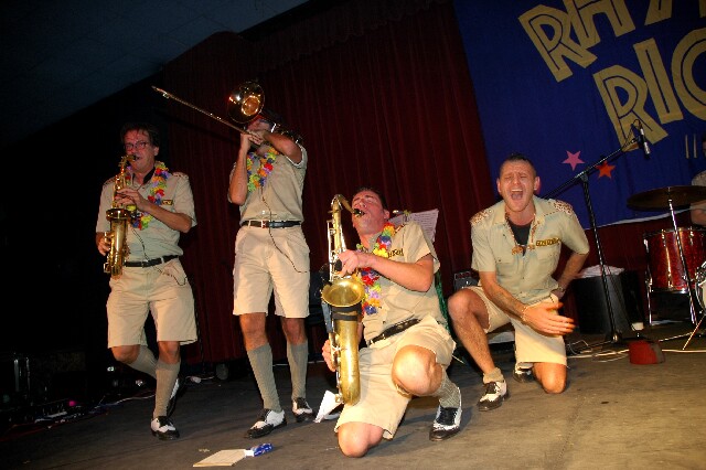 min 2005 11 27 riot 745